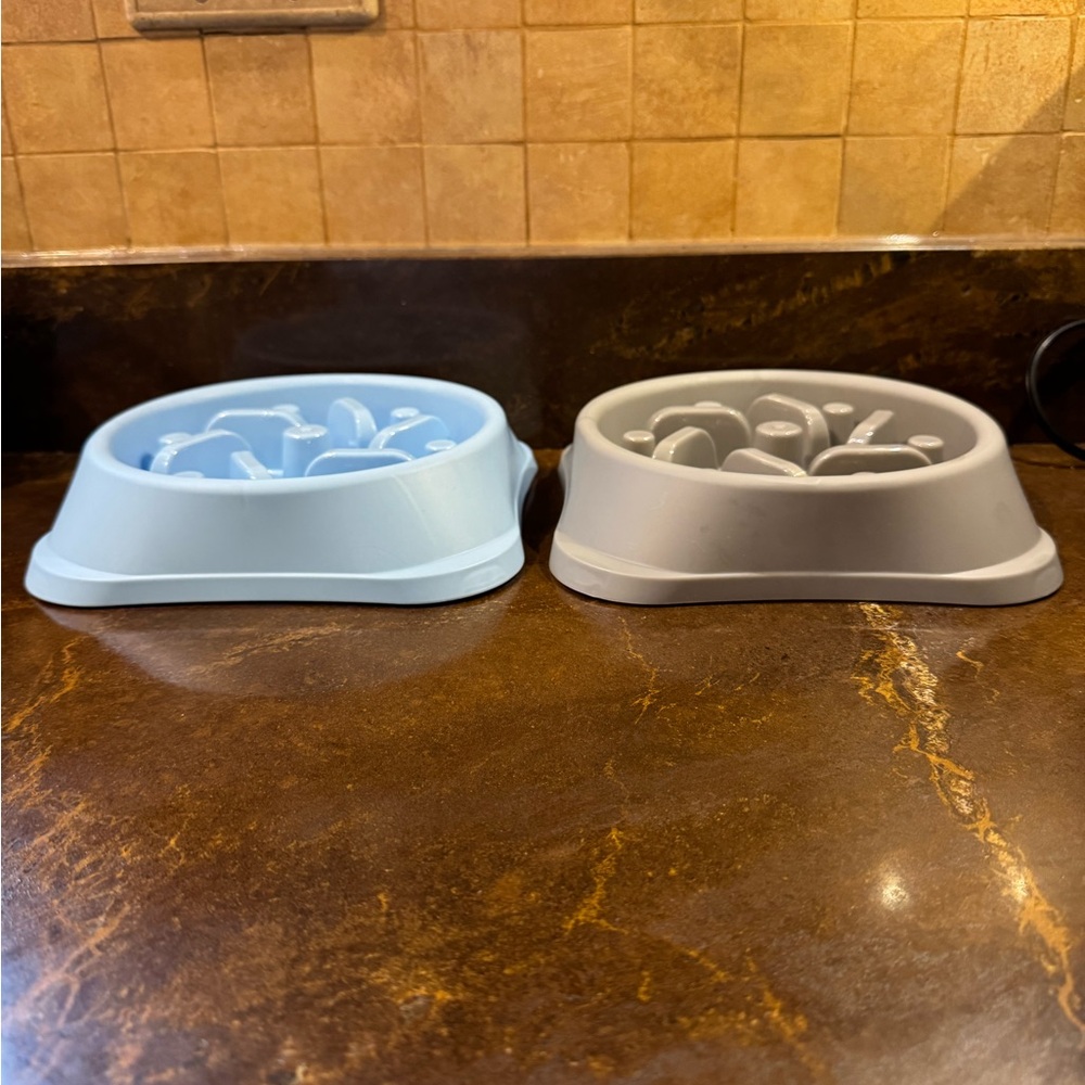 New Non Slip Small Slow Feeder Cat Dog Bowls, Anti-Choking Puzzle Food Bowls